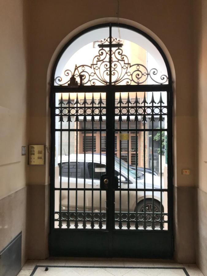 Habitaciones En Suite Balcarce 布宜诺斯艾利斯 外观 照片